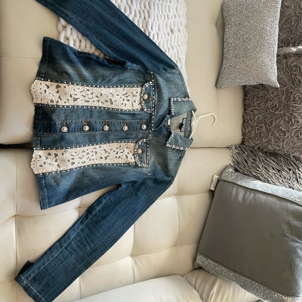 Vintage Jean Jacket💙